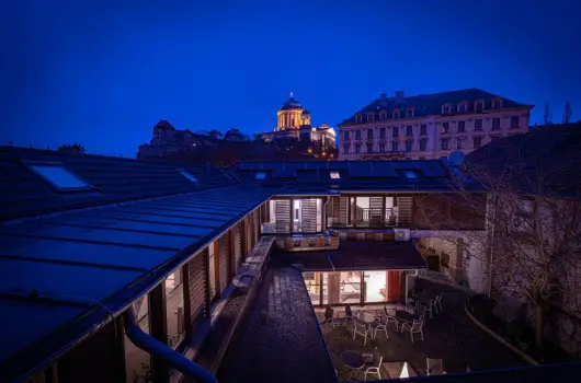 Bazilika alatti Panzi�, Esztergom, Visegr�d - 21 km