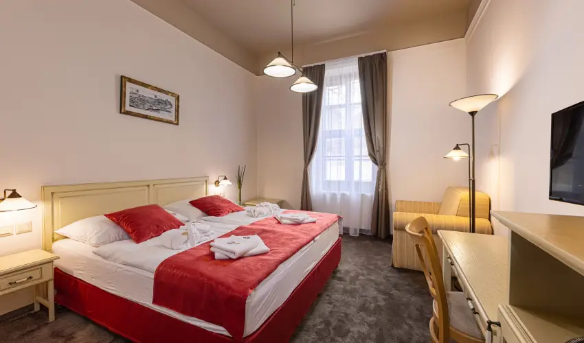 Bazilika alatti Panzi Esztergom