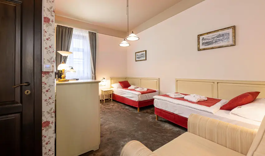 Bazilika alatti Panzi Esztergom