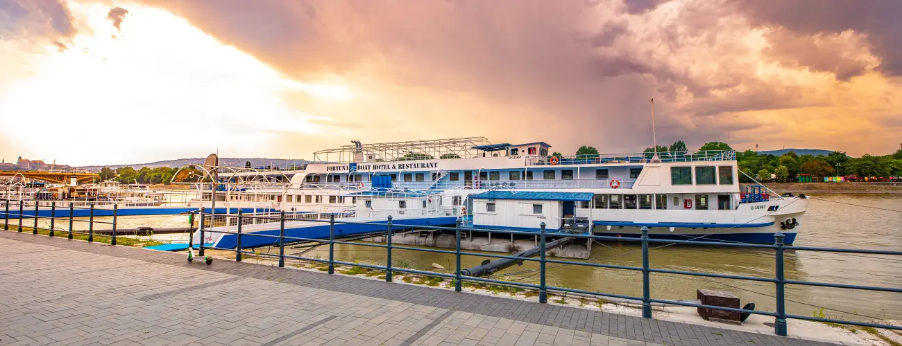 Fortuna Boat Hotel Budapest - Kedvezmnyes ajnlat reggelis elltssal