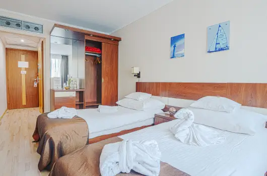 Holiday Beach Budapest Wellness Hotel with Sauna Park, Budapest, Visegrd - 18 km