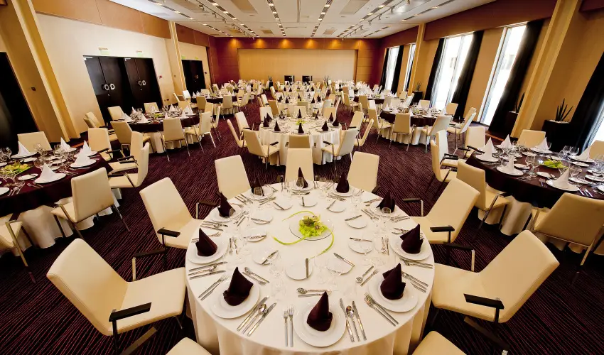 Abacus Business & Wellness Hotel Herceghalom