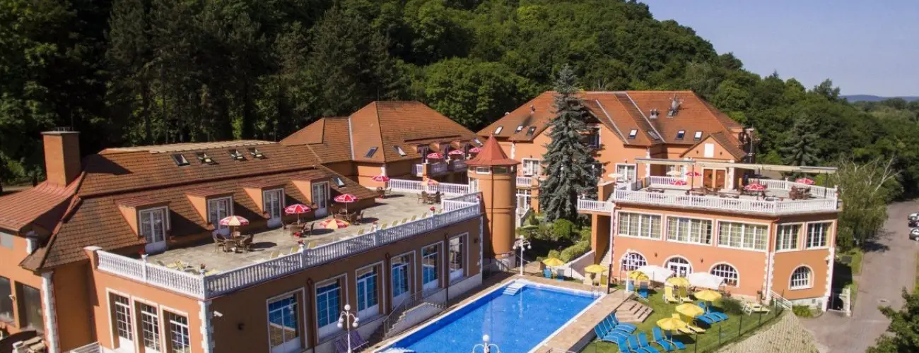 Hotel Bellevue Esztergom - Pnksd (min. 2 j)