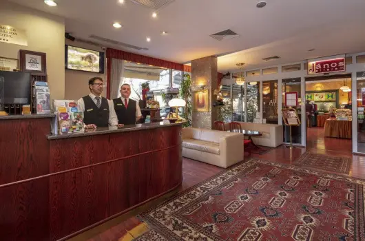 Hotel Charles, Budapest, Visegr�d - 26 km