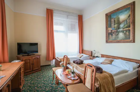 City Hotel Uni�, Budapest, Visegr�d - 25 km