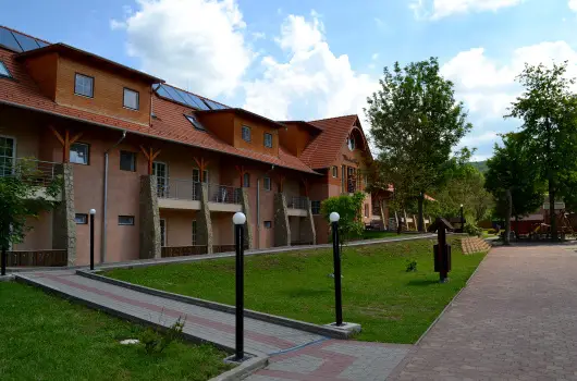 Malomkert Hotel, Nagybrzsny, Visegrd - 19 km