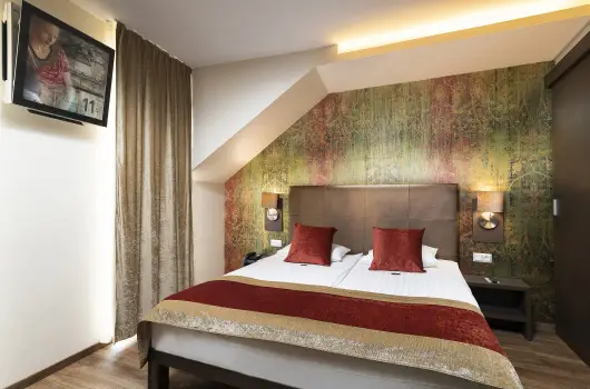 Opera Garden Hotel & Apartments, Budapest, Visegrd - 25 km