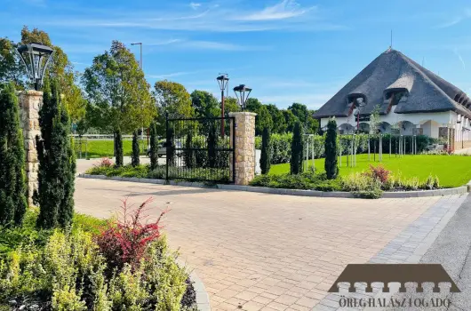 reg Halsz tterem s Fogad, Tt, Visegrd - 31 km