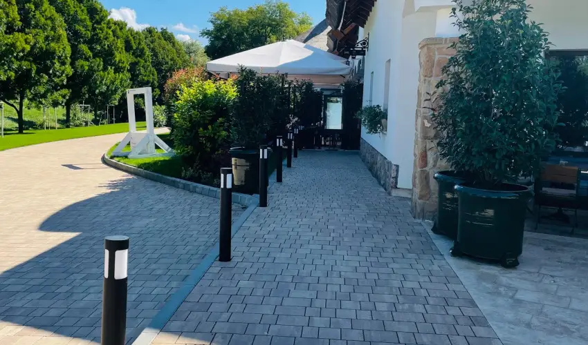 reg Halsz tterem s Fogad Tt