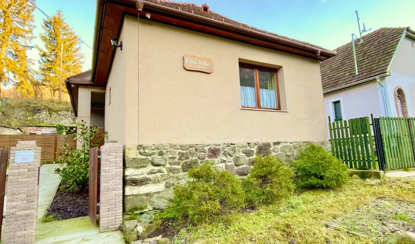 Pilis Lelke Vendghz Pilisszentllek